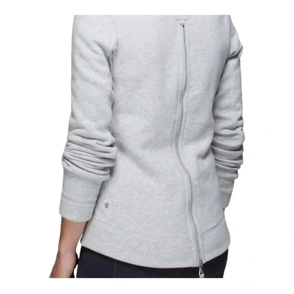 1640. LULULEMON GRAY EN ROUTE JACKET SIZE 6 ZIPPER DETAIL IN BACK COLLARED - Picture 3 of 13